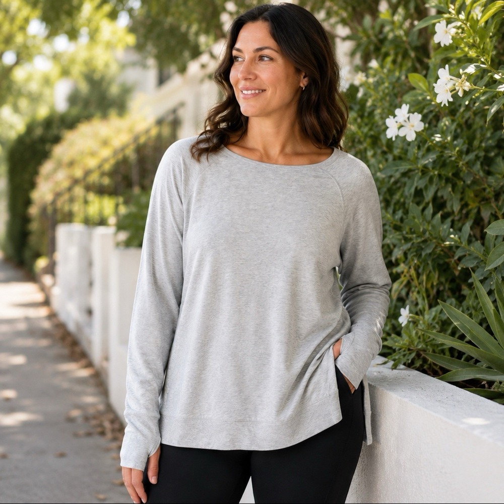 Sweaty Betty Size Medium Gray Modal Blend Pullover Sweatshirt Relaxed Thumbholes